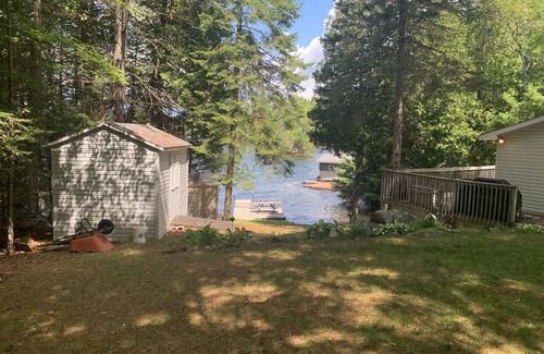 North Frontenac Cottage | Lake Kashwakamak, North Frontenac