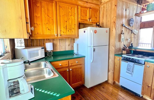 Six Mile Cabin | Lake Keowee! Cozy 2-bedroom cabin in peaceful Six Mile with Pool and Dock Access