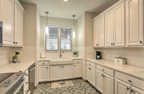 Salem Condo | Lake Keowee Resort Condo: Waterfront Balcony