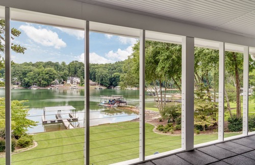 Cumming House | Lake Lanier Dream - Waterfront Escape