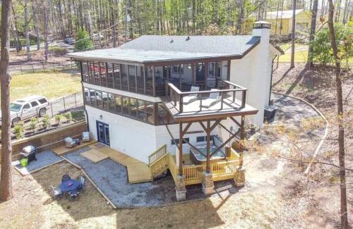 Flowery Branch Ski Chalet | Lake Lanier, Lakefront, Boating, Hot Tube, Games, Luxury, Family, Friends, Hiking, Fishing and Birdwatching