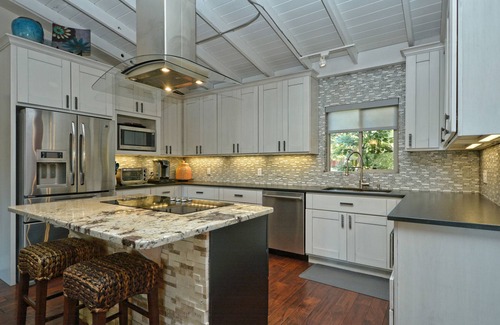 Marble Falls House | Lake LBJs Most Popular Luxury Home/Boat Rental On-site & Tons of Amenities!