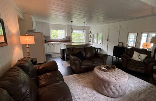 Traverse City Cottage | Lake Leelenau Waterfront Cottage-close to Traverse City, Fishtown & Suttons Bay