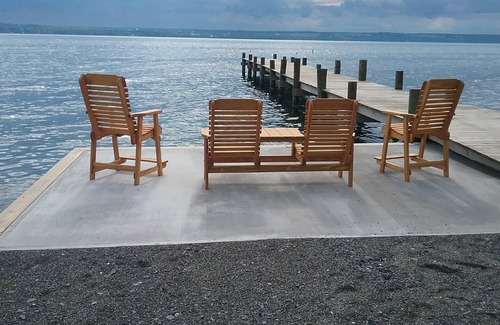 Willard Cottage | Lake level cottage. Family friendly, Privacy, Wine Country, Sunsets, 3 Bedroom