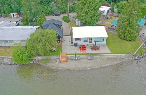 Oroville House | Lake Level Cottages