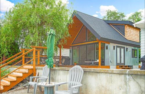 Oroville House | Lake Level Cottages