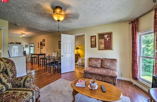 Geneva-on-the-Lake Apartment | Lake Life 2BR in the Heart of GOTL!