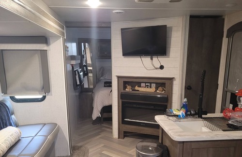Sulphur House | Lake Life @ Arbuckles! Come check out our Fully Stocked campers in Sulphur, OK