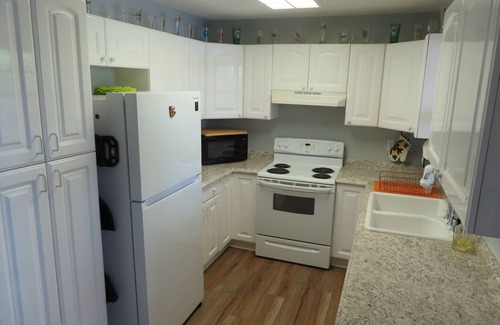 Gaylesville House | Lake life at its best. Lots of options for activities. Very pet friendly!