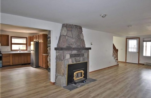 Baldwin House | Lake life at its finest with nearby outdoor adventures! Hunters and ORV welcome!