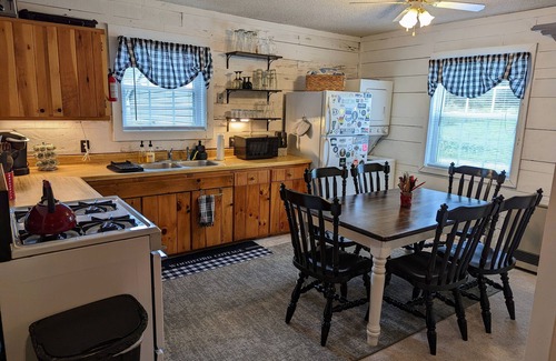 Woodford Cottage | Lake life at Woodford Cottage
