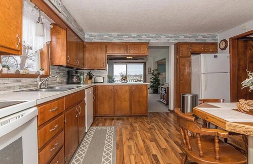 Plainwell House | Lake Life Awaits-4BR Furnished Rental on Pine Lake Sept–May Rental 3200/month
