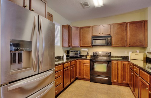 Bean Station Condo | Lake Life Luxury on the Water