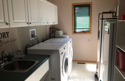 Arnes House | Lake Life meets Country Living Near Gimli