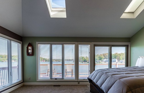 Angola House | Lake Life Vactions on James, 2!