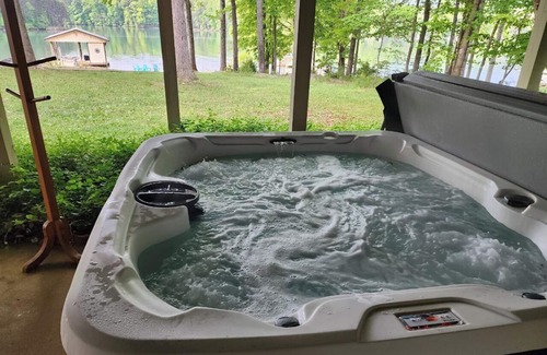 Moneta House | Lake Livin’ Private boat ramp on property! LAKEFRONT, HOT TUB, Private Dock