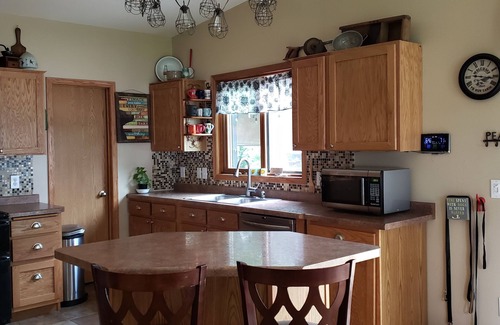 Townsend House | Lake Living! Includes Pontoon Boat!