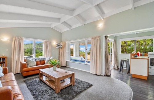 Kuratau House | Lake Living - Kuratau Holiday Home