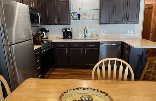 St Germain Condo | Lake living: newly renovated 2-bed/2 bath condo on Little St. Germain Lk w/WiFi
