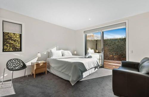 Wanaka House | Lake Living That Wanaka Tree