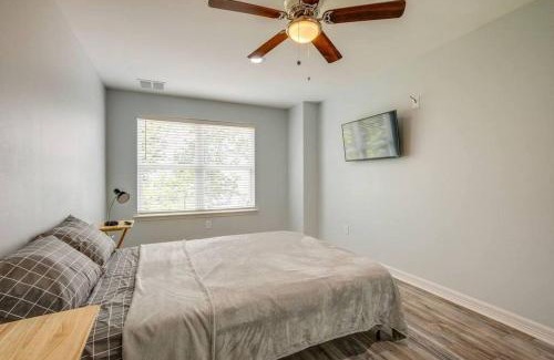 Onalaska House | Lake Livingston Getaway w/ Balcony + Water View!