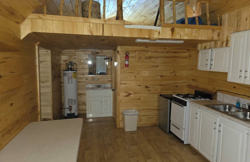Monticello Cabin | Lake Log Cabin Getaway