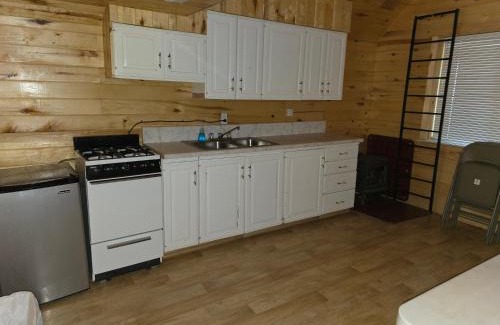 Monticello House | Lake log Cabin getaway