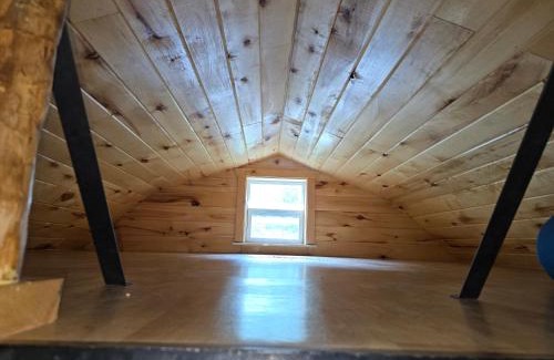 Monticello House | Lake log Cabin getaway