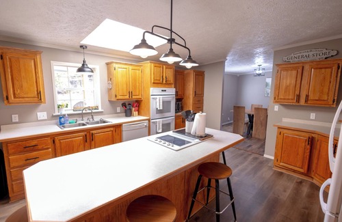 Brixey House | Lake Longbow-10 acre STOCKED lake, 80 acres, 4-wheeler/walking trails, swimming
