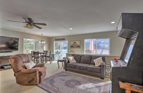 Loon Lake House | Lake Loon Hillside Cottage with Private Deck!