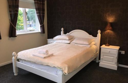 Littleborough Hotel | Lake Lounge Rooms