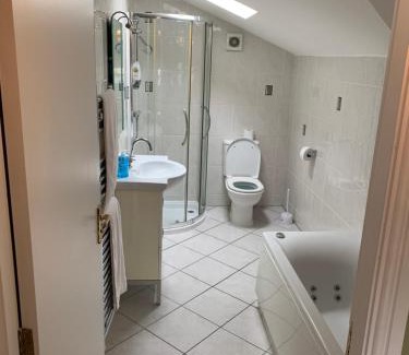 Littleborough Hotel | Lake Lounge Rooms