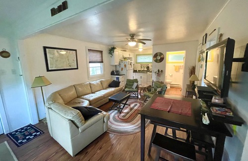 Lake Luzerne-Hadley Cottage | Lake Luzerne Cottage with Lake Rights 15 Min from Lake George