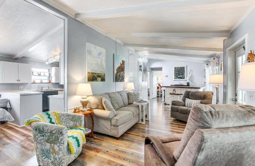Summerton House | Lake Marion Home Kayaks, Dock, Waterfront Fun!
