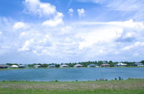 Englewood East House | Lake Marlin Villa