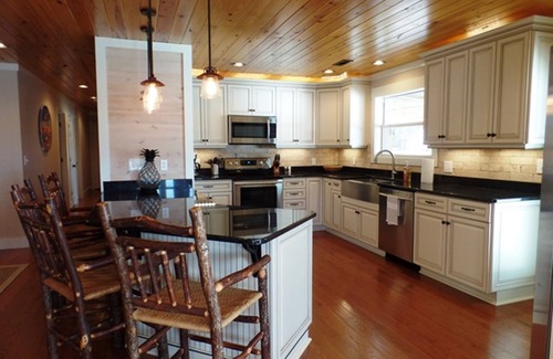 Jacksons' Gap House | Lake Martin > Lake Front Home