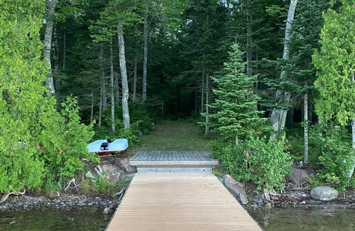 Mohawk Cabin | Lake Medora waterfront retreat 4.5 miles from Copper Harbor!