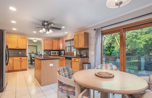 Bridgman House | Lake Mi Getaway w/hot tub - Relax on 2 acres-plenty of space to unwind