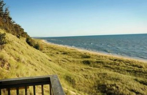 Spring Lake House | Lake Michigan beach, pool, hot tub private