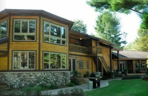 Spring Lake House | Lake Michigan beach, pool, hot tub private