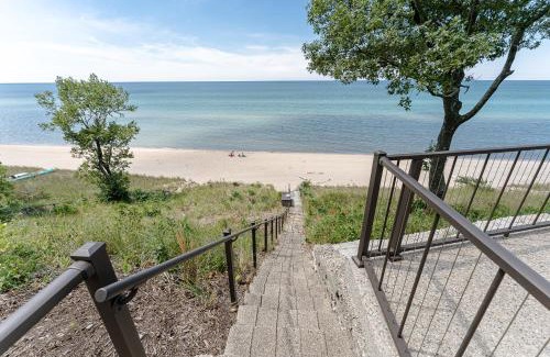 West Olive House | Lake Michigan Beach Cottage - beach access and stunning views.
