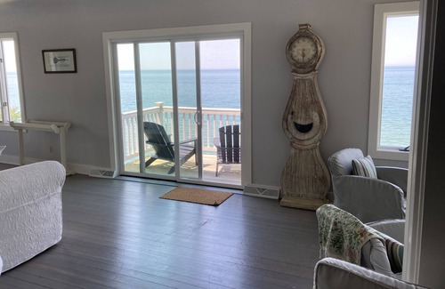Grand Beach House | Lake Michigan beachfront and only 45 minutes to Notre Dame football!