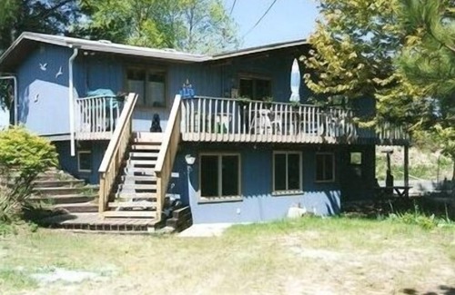 Shelby Cottage | Lake Michigan Beachfront Cottage