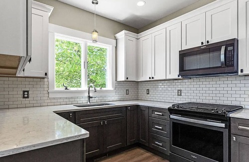 Shelby House | Lake Michigan Views and Big Beach Access!