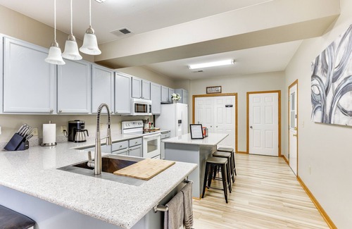 Lake Mills Condo | Lake Mills Retreat: 1 Mi to Beaches & Dining!