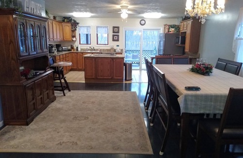 Lake Milton House | Lake Milton Ohio, Lakefront Vacation Rental, 4 Bedrooms, 3 Bath, Private Dock