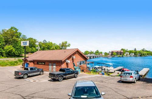 Minocqua Apartment | Lake Minocqua Lakeview