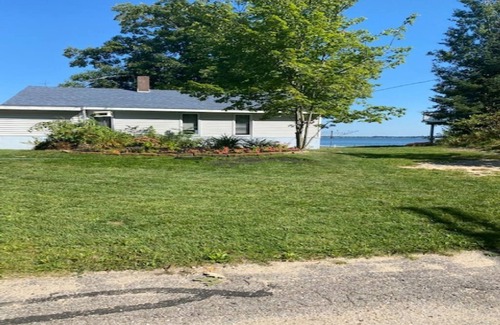 Lake City Cottage | Lake Missaukee Cottage in Lake City waiting for your family!