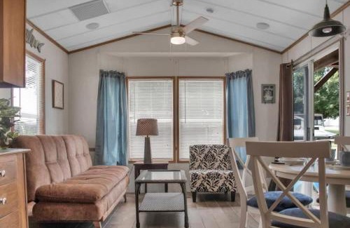 Bloomington House | Lake Monroe's Charming Villa