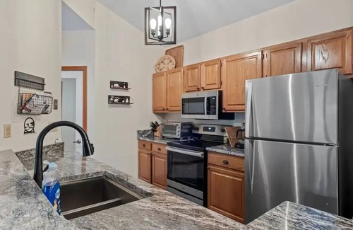 North Woodstock Condo | ~Lake & Mountain Resort~ w/Clubhouse, Pool, Hot Tub
